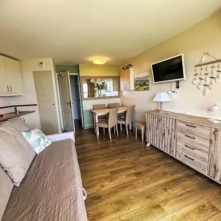 Apartment Village Cap Esterel - L'esquinade-7 By Interhome