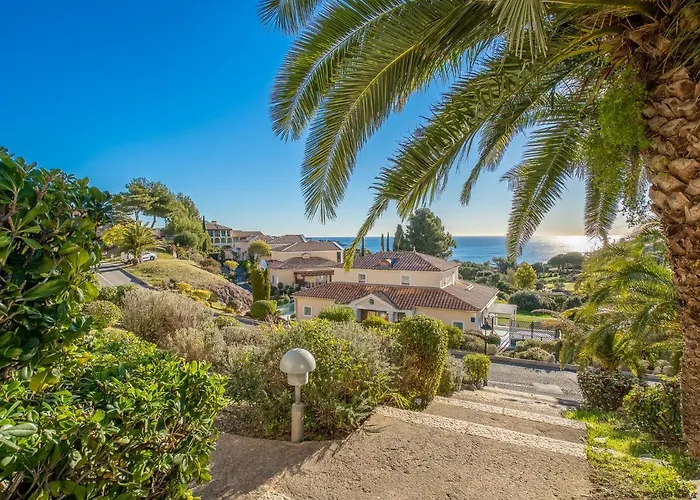 L'esquinade - Fh206 By Interhome Saint-Raphaël