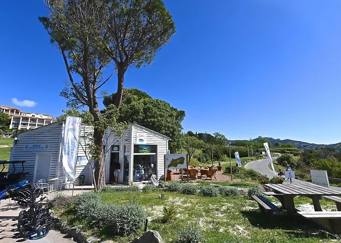 L'esquinade - Fh206 By Interhome Saint-Raphaël